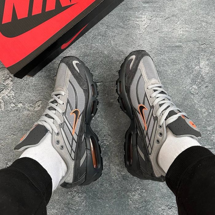 Nike Air Max Shox Dark grey/orange