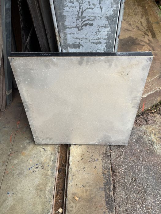 Chão de vinil e madeira