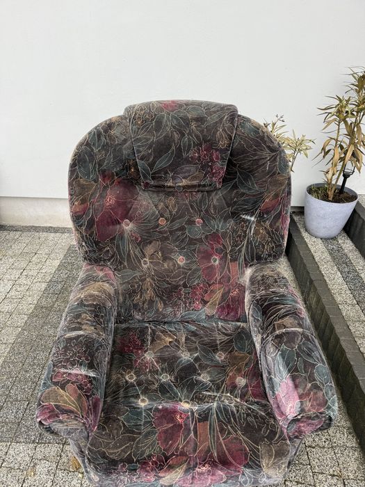 Oddam fotel za darmo