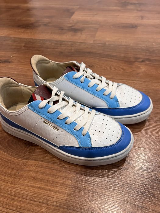 Buty superdry w dobtym stanie