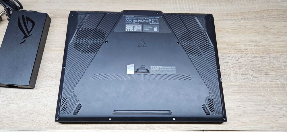 Asus ROG Zephyrus Duo 16 GX650RX-LO154X, Ryzen 9 6900HX, RTX 3080Ti