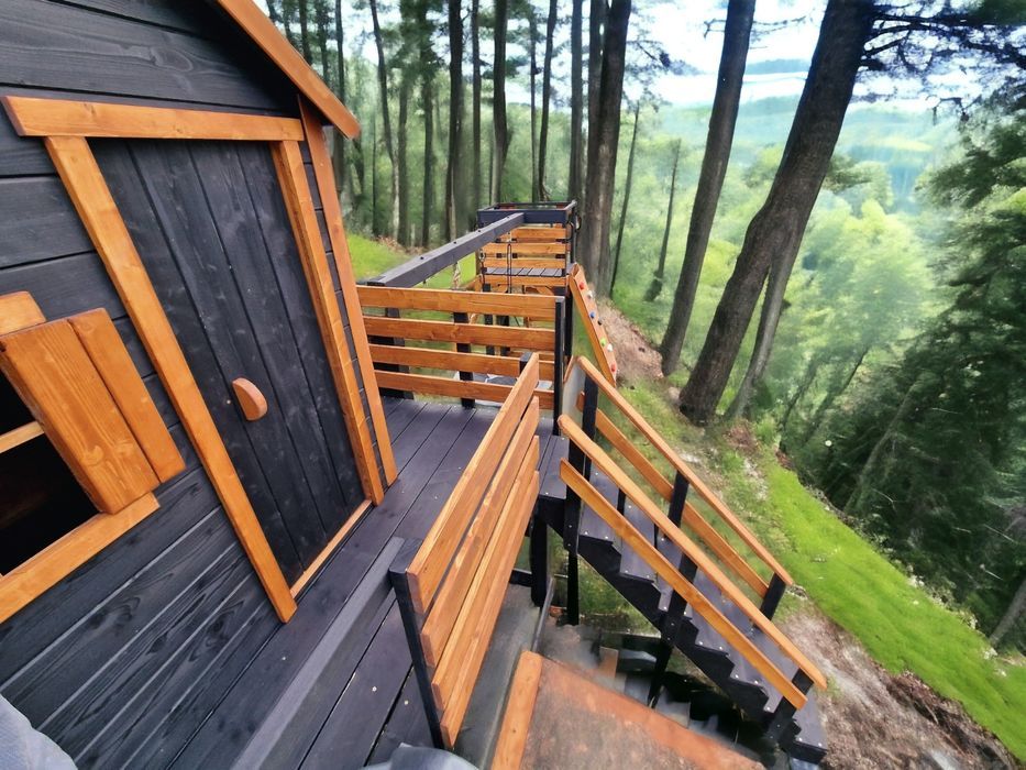 Plac zabaw dla dzieci- domek z wieżą i huśtawkami PRODUCENT