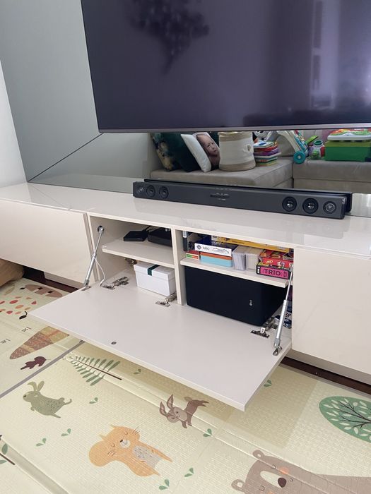 Movel tv lacado grandes dimensões 275cm.