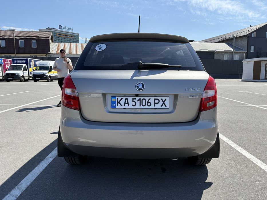 Skoda fabia 2 офіційна, другий власник
