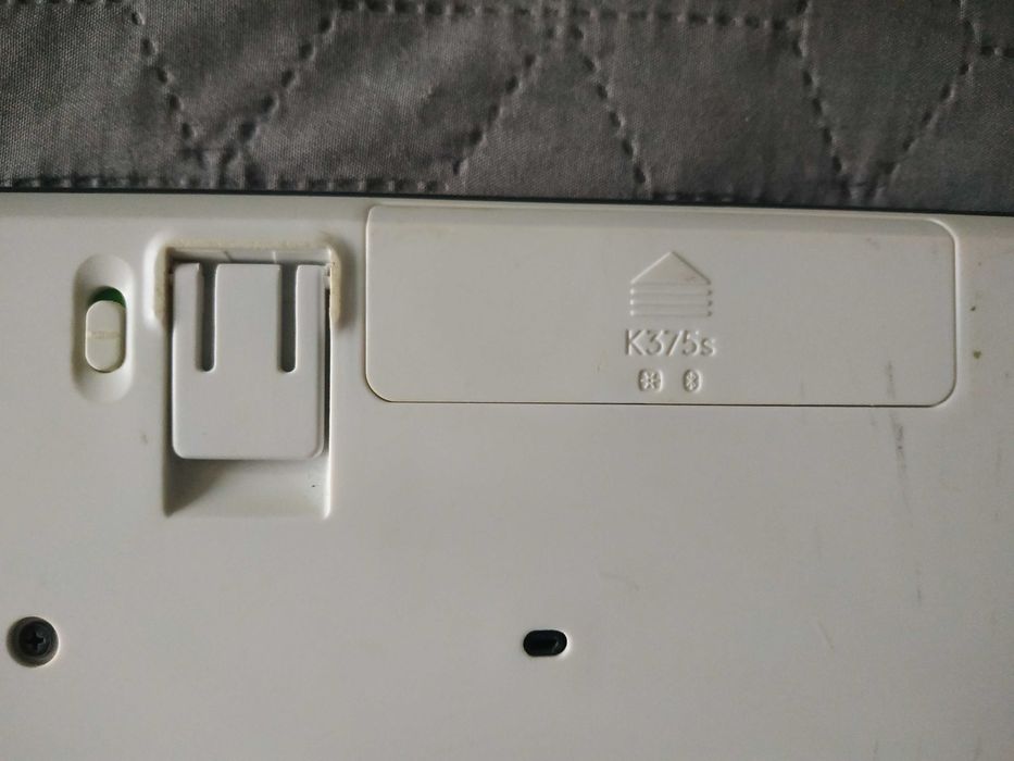 Комп'ютерна Клавіатура бездротова Logitech K375s На запчастини ремонт