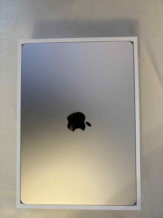 MacBook Air 13 z ładowarką