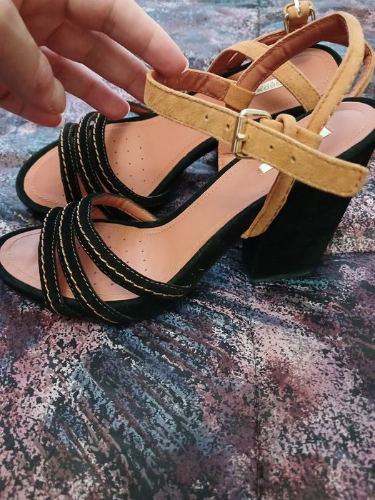 Нові  фірмові Geox