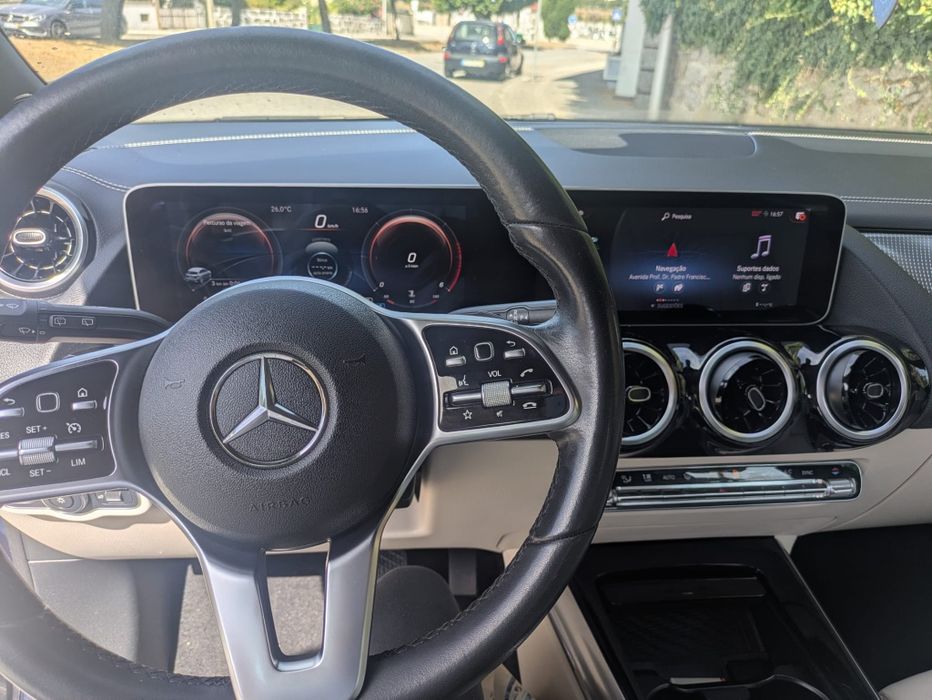 Mercedes Benz B 200 8G-DCT Progressive