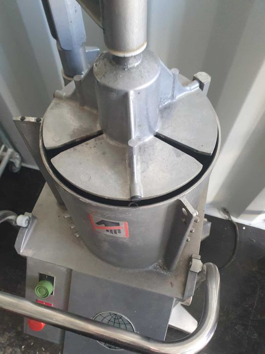 Szatkownica z przystawką do ciągłego podania HALLDE RG-400 240 kg/h