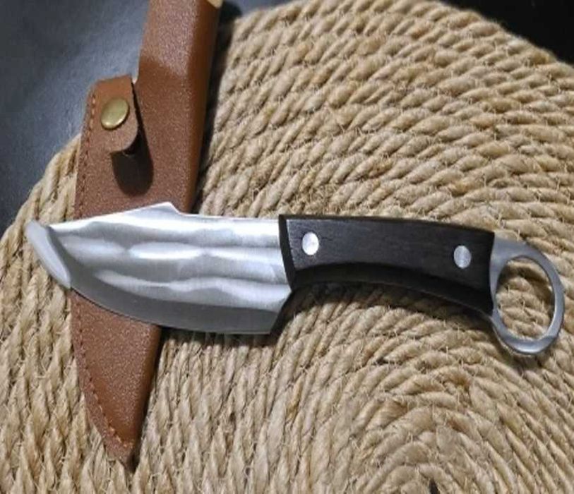 Кухонный нож из нержавеющей стали с деревянной ручкой