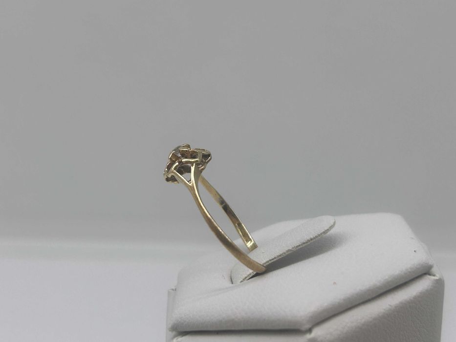 Złoty pierścionek p.585 / 1.21g / r. 16