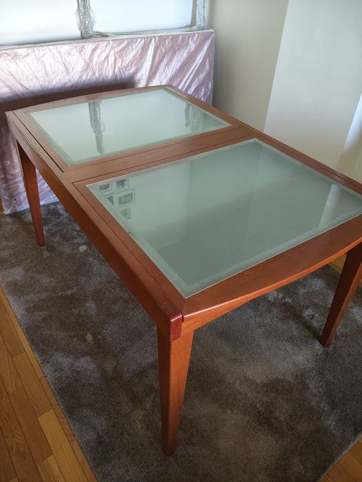 Mesa de Jantar / Madeira e Vidro