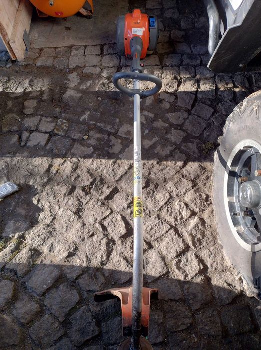 Kosa podkaszarka spalinowa Husqvarna 122C