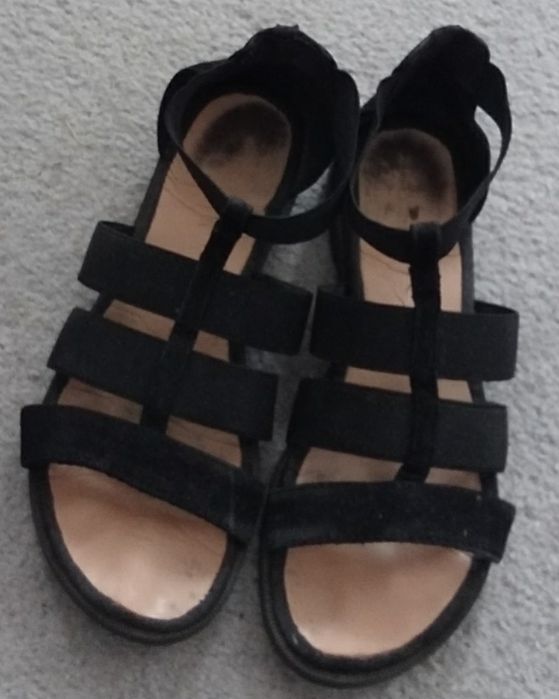 Sandałki rozmiar 36 CCC