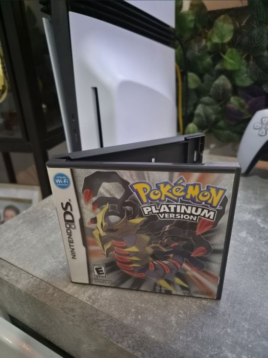 Pokémon Platinum Version - Nintendo DS (Versão USA / Completo CIB)