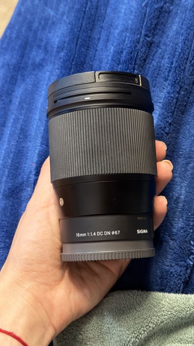 Обєктив sigma 16 mm f 1.4 Dc Dn
