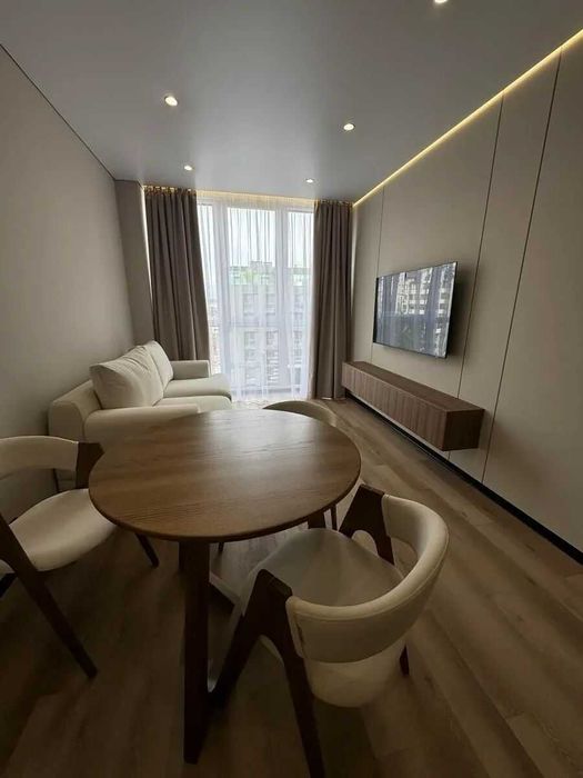 Продаж 1.5 кім квартири з сучасним ремонтом в центрі