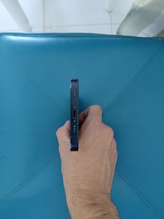 iPhone 13 em bom estado