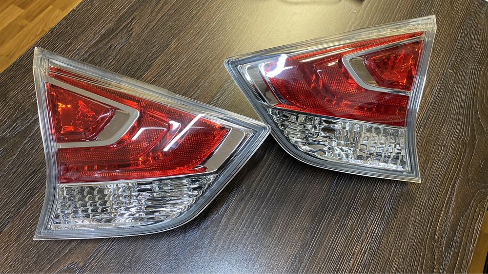 Фонарь в крышку багажника Nissan Rogue 2014-2016 X-Trail
