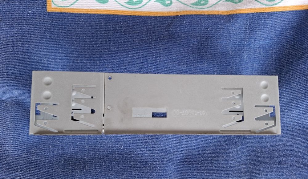 Chapa fixação rádio antigo