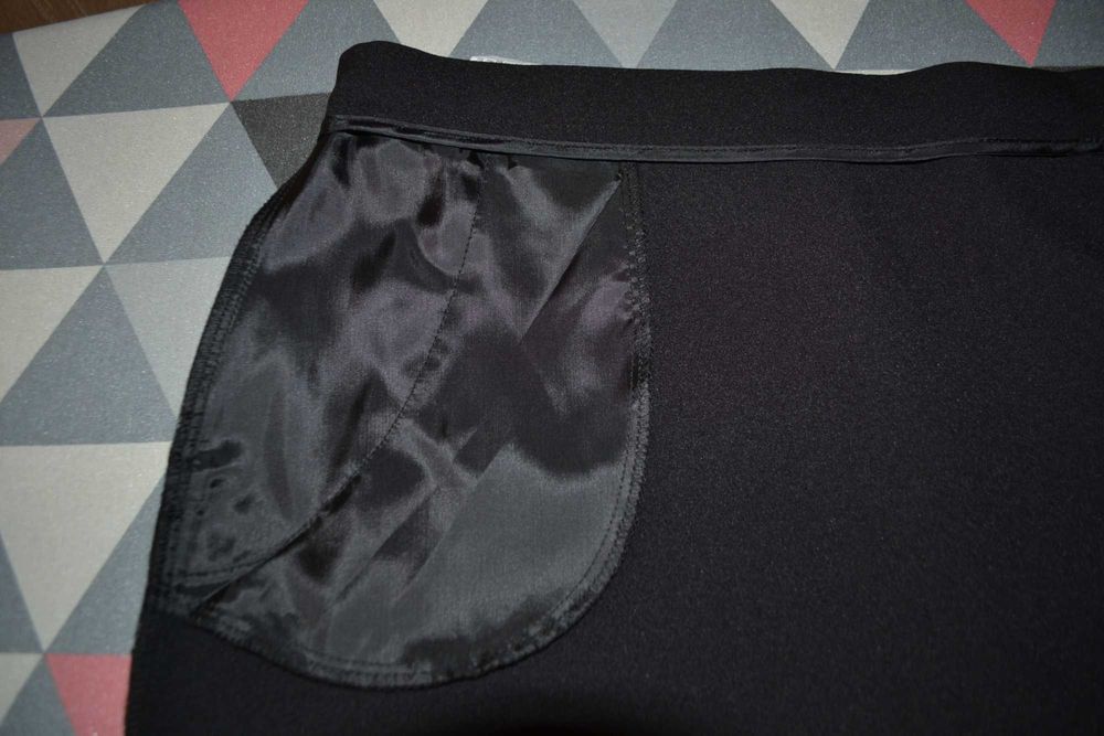 Ошатна міні-спідниця турецького бренду KOTON 44 розмір