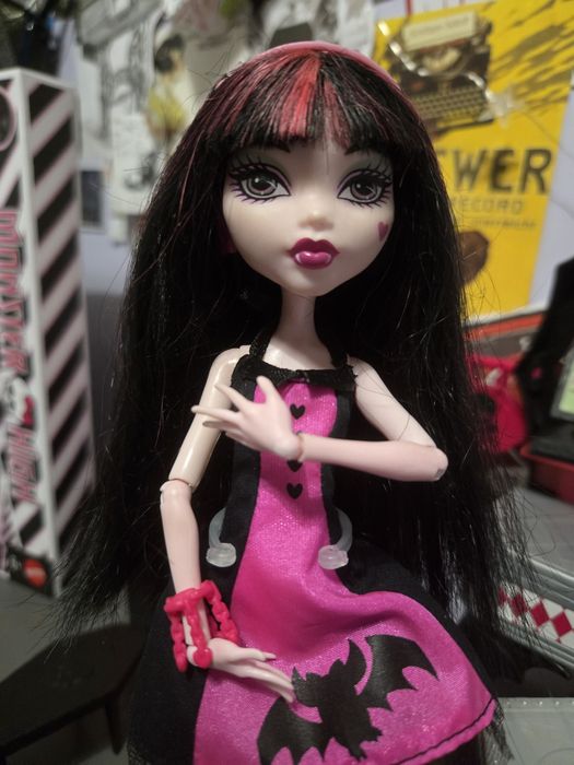 Draculaura die-ner