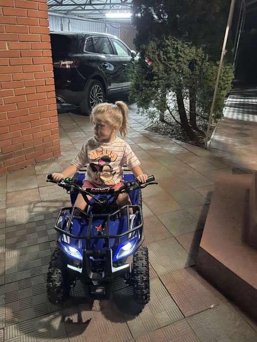 Детский электроквадроцикл