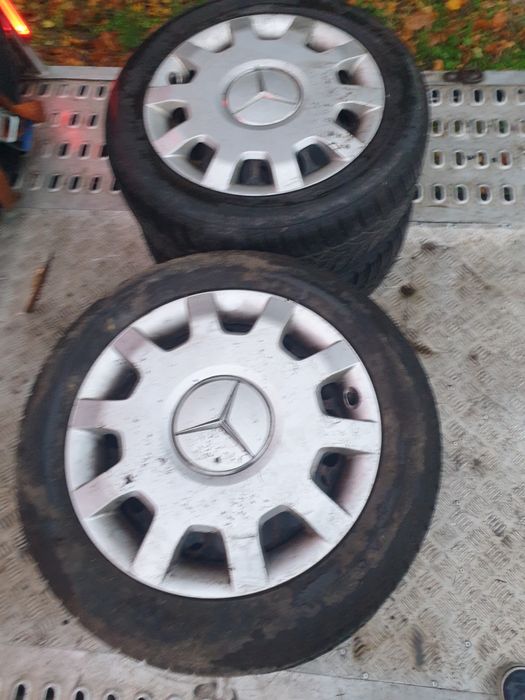 Felgi stalowe z Oponami  zimowe 205/55r16 mercedes
