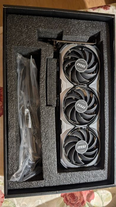 Karta graficzna MSI GeForce RTX 4070 TI VENTUS 3X 12GB OC uszkodzona