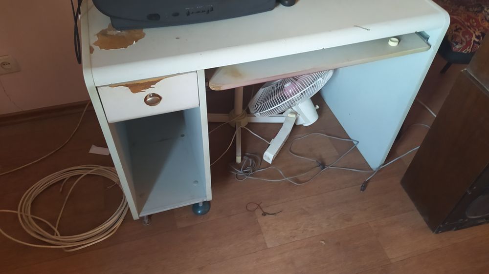 Обеденный стол 590-910 миллиметров