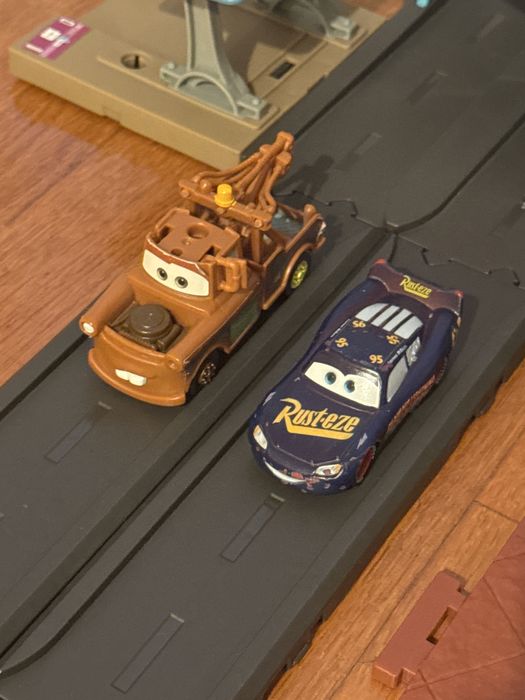 Pista / garagem Faísca Mcqueen