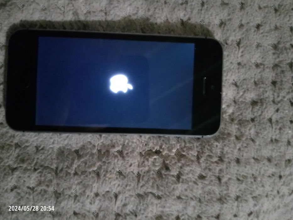 Продам айфон 5с  в хорошому стані