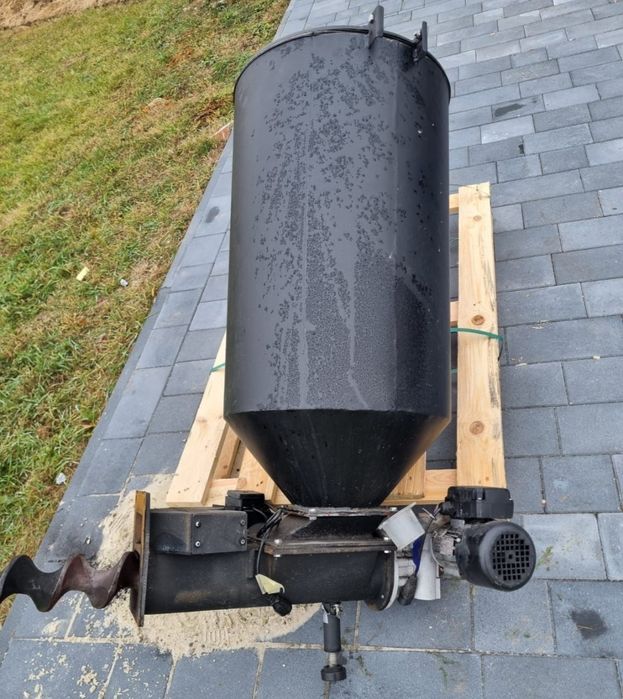 Kocioł grzewczy z podajnikiem 27kw +bojler 200l