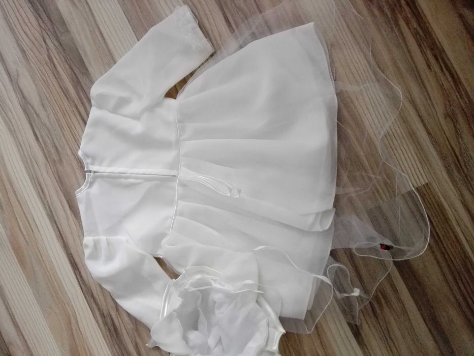 Sukienusia do chrztu. Nowa