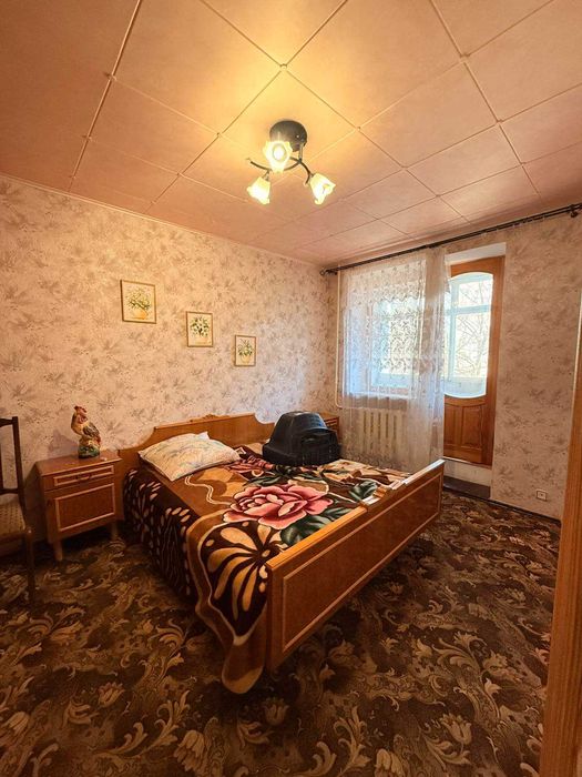 Продам 2 комнатную чешку на Мира.Можно по госпрограмме