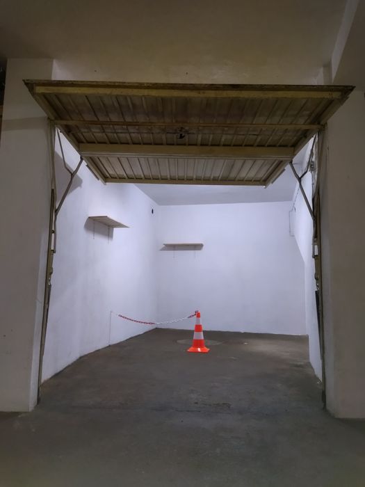 Parqueamentos em Garagem Box - Motas, Bicicletas, Trotinetes