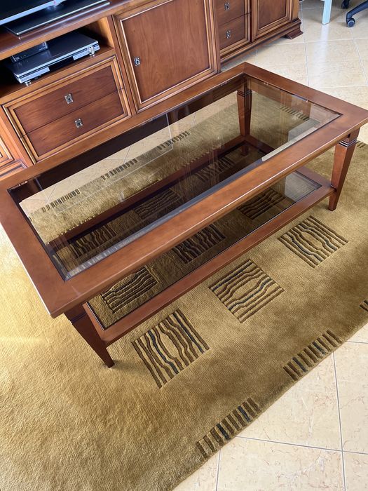 Mesa de centro cerejeira e vidro