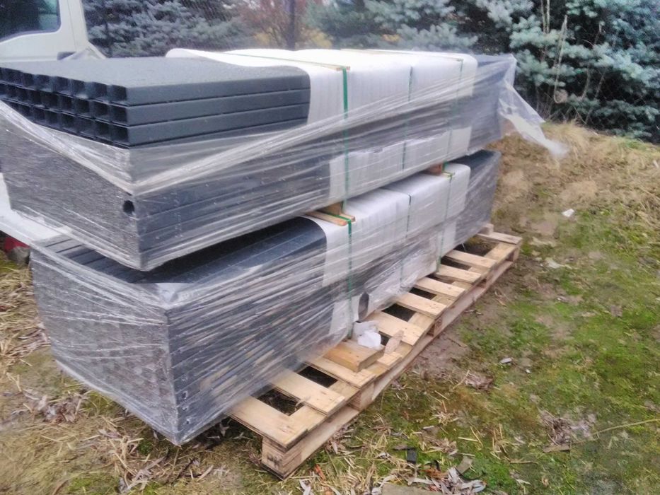 Słupki Słupek do paneli Ogrodzenia Panelowe 60x40x2mm H230 RAL7016 2mm