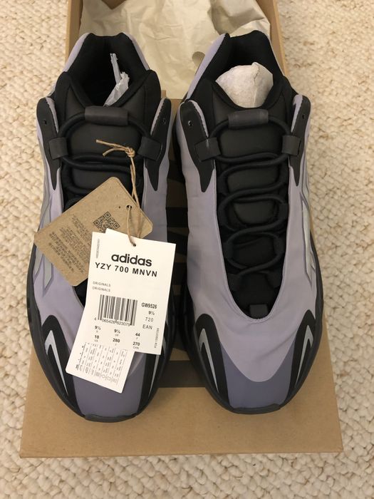 Buty Yeezy 700 MNVN