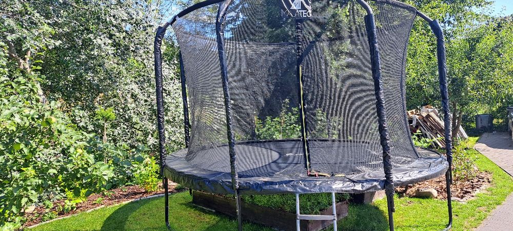 Sprzedam trampolinę średnica 360 cm