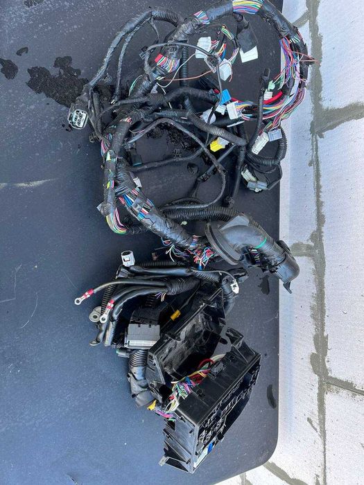 Блок корпус предохранителей Mitsubishi Outlander 3 8565A357