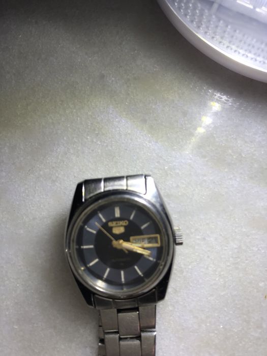 Женские часы  SEIKO