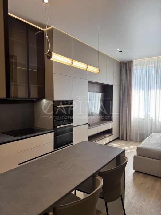 Продаж 1-кімнатної квартири в ЖК Delmar, 37 м², дизайнерський ремонт