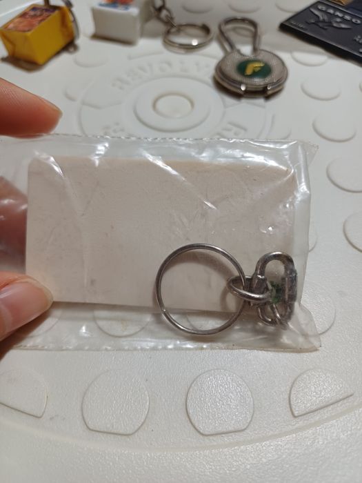 Porta chaves coleção Nestlé Sportis , Fidelidade , Super Bock 
Super B