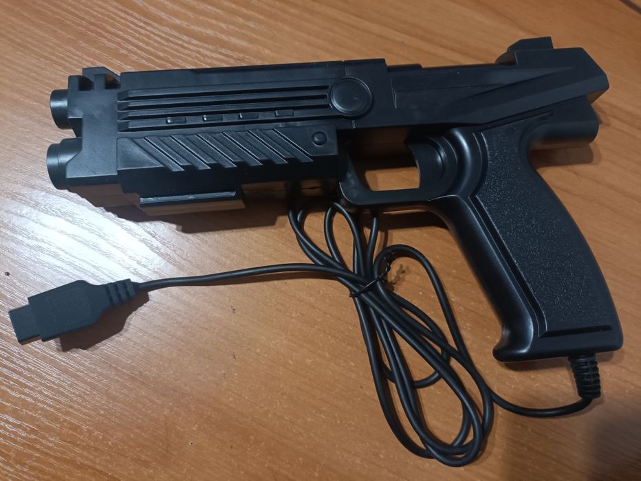 Пістолет-автомат для приставки DENDY узкое гнездо
