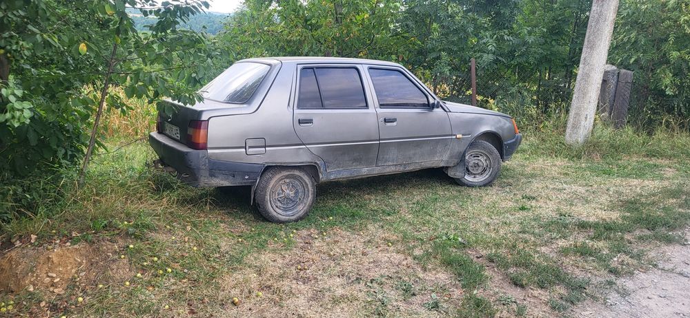 продам славуту 2007 рік 1.2 бензин