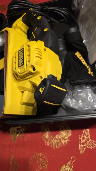 Lixadora de rolo stanley nova