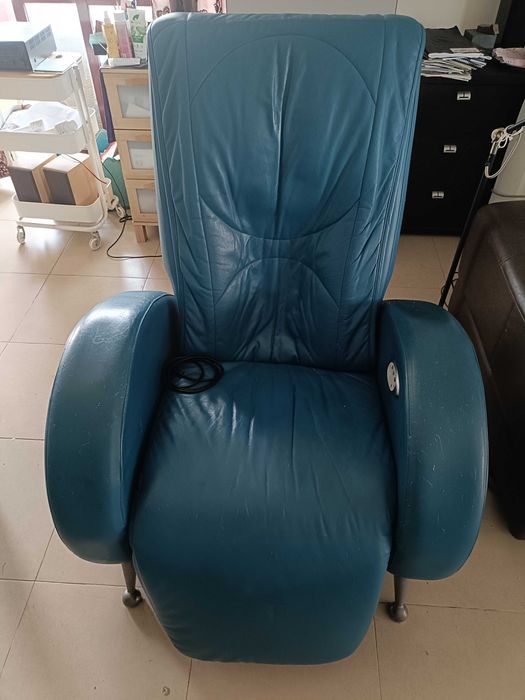 Vende-se Cadeira de Massagens