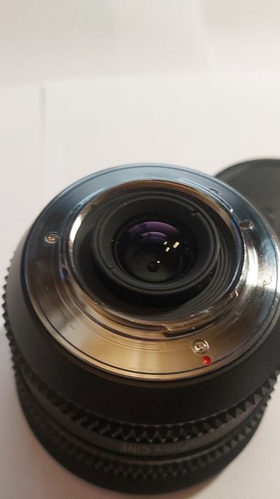 Lente cinema SLR Magic 18mm T2.8 micro 4/3