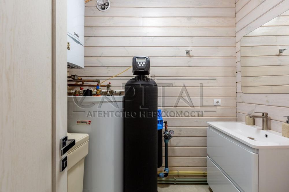 Будинок 4 кімнати 200 м² в Підгірцях, автономний
